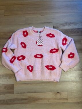 Pink Crewneck Sweater with Red Lip Motif
